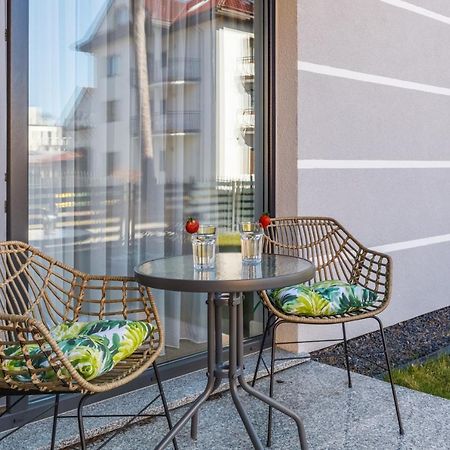 Apartment With Parking 500 M From The Sea By Noclegi Renters Międzywodzie Εξωτερικό φωτογραφία