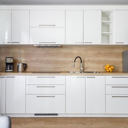 Apartment With Parking 500 M From The Sea By Noclegi Renters Międzywodzie Εξωτερικό φωτογραφία